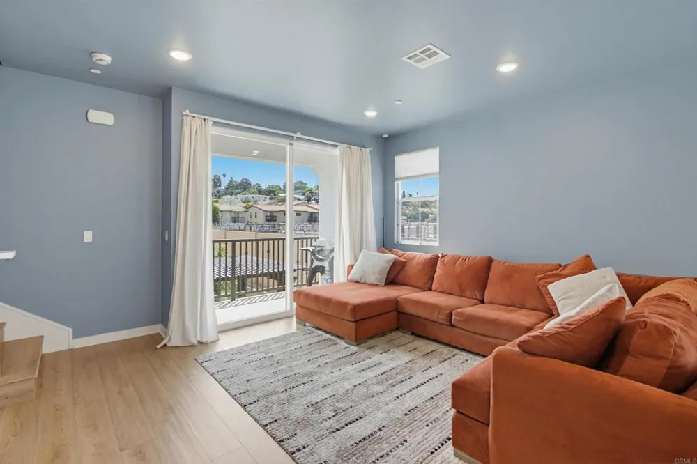437 Jupiter Escondido, CA 92025