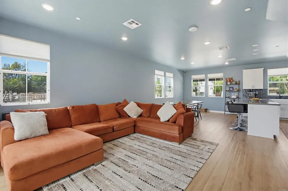 437 Jupiter Escondido, CA 92025