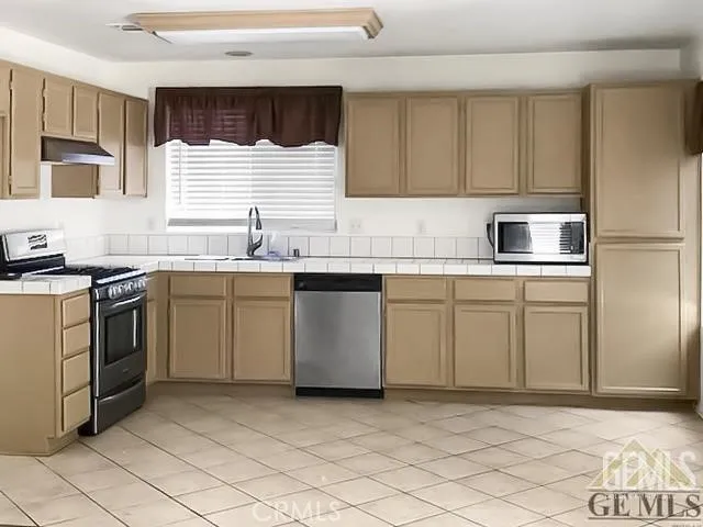 5906 California Spring Bakersfield, CA 93313