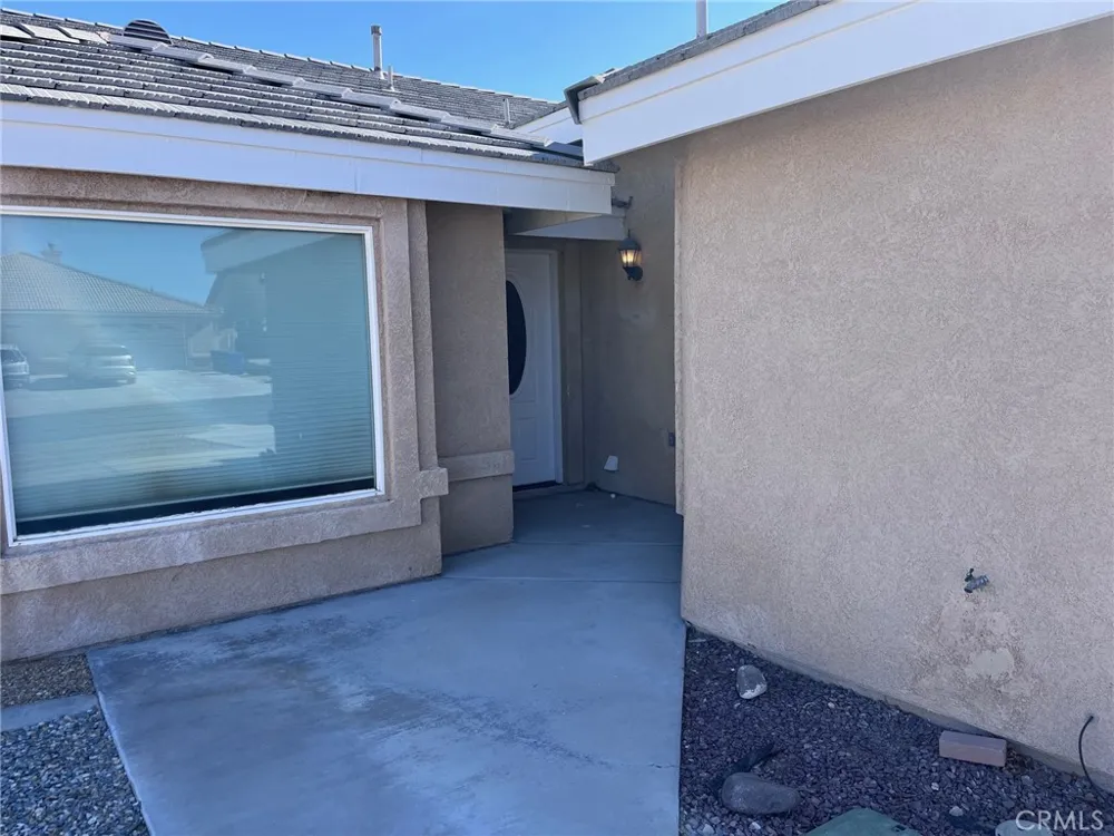 26577 Windjammer Lane Helendale, CA 92342