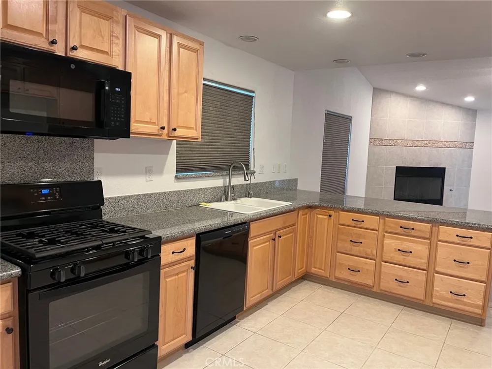 26577 Windjammer Lane Helendale, CA 92342