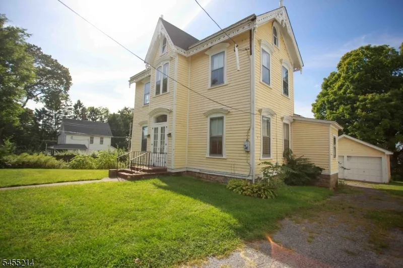 8 High St Stanhope, NJ 07874