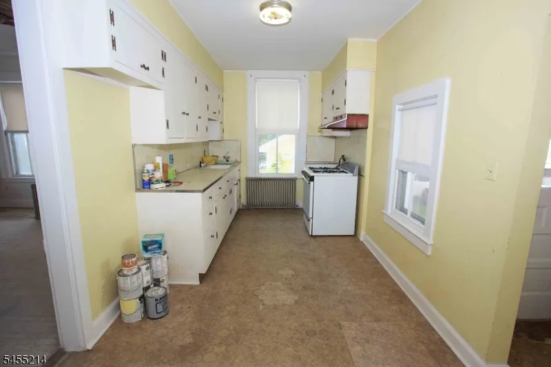8 High St Stanhope, NJ 07874