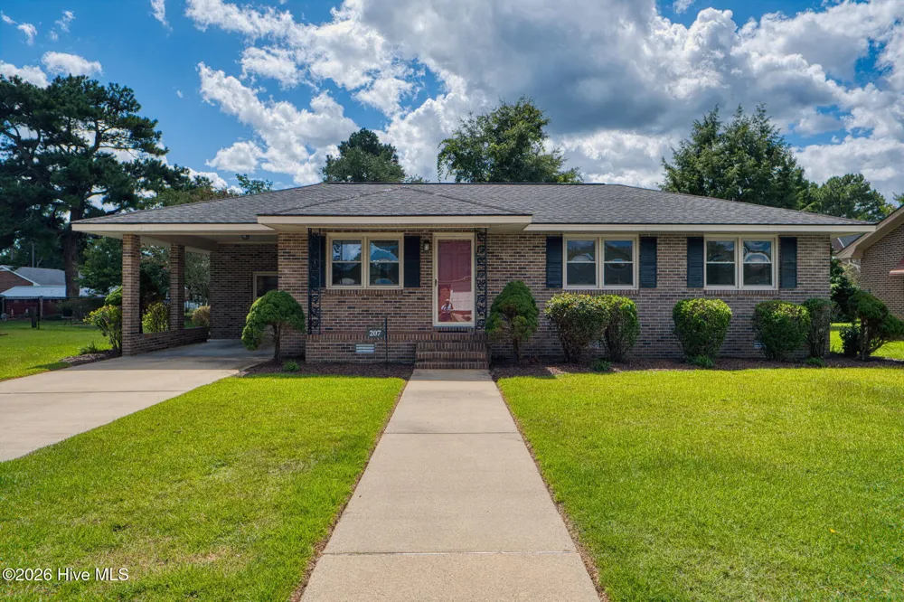 207 Crescent Drive Hertford, NC 27944