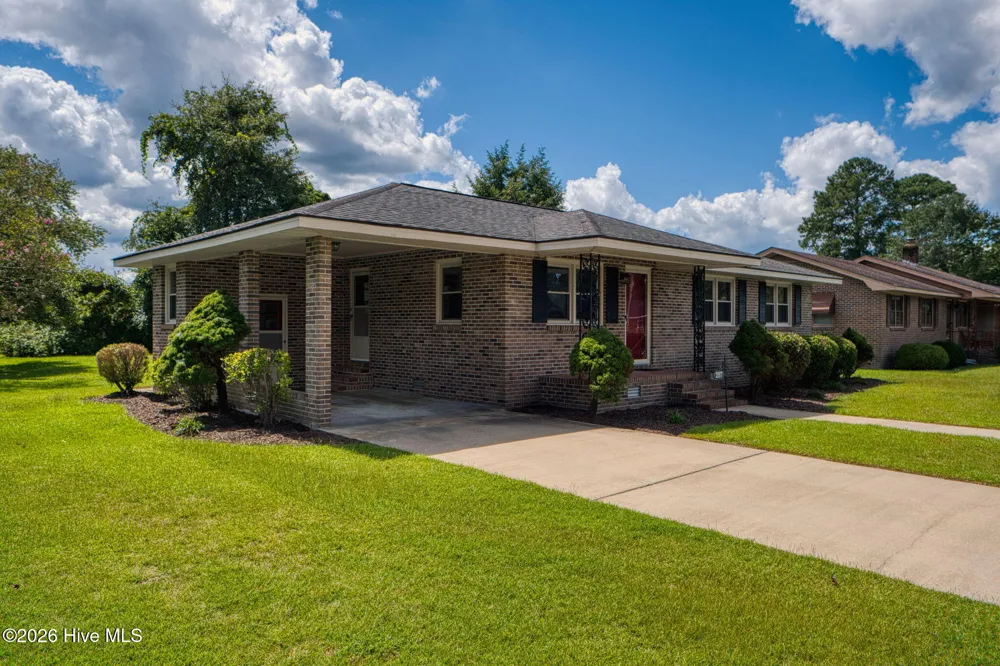 207 Crescent Drive Hertford, NC 27944