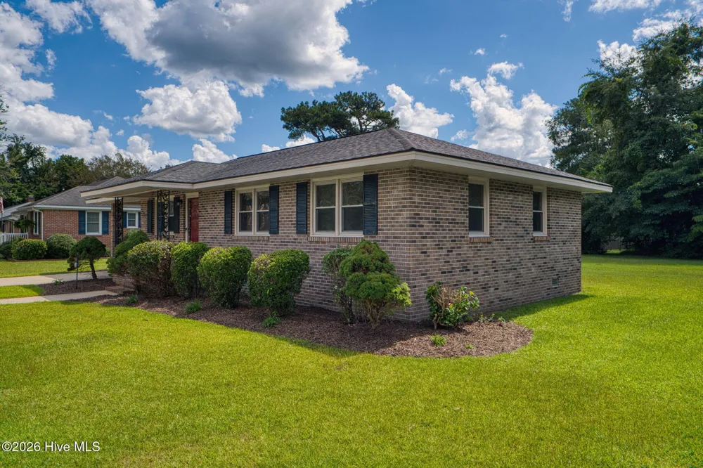 207 Crescent Drive Hertford, NC 27944