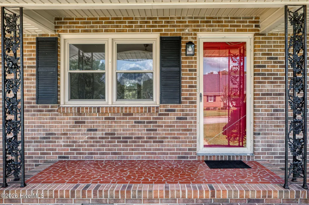 207 Crescent Drive Hertford, NC 27944