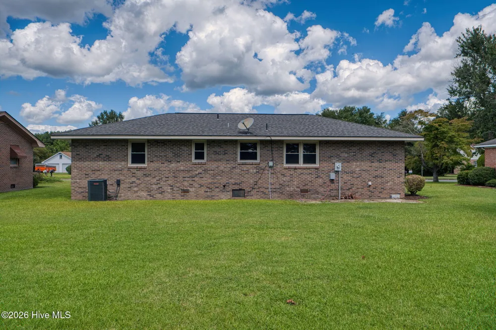 207 Crescent Drive Hertford, NC 27944