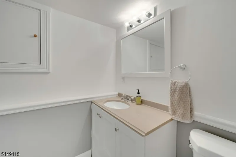163 Woodward Ave Rutherford, NJ 07070