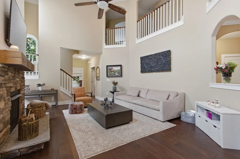 2214 Chaucer Park Ln Thompsons Station, TN 37179