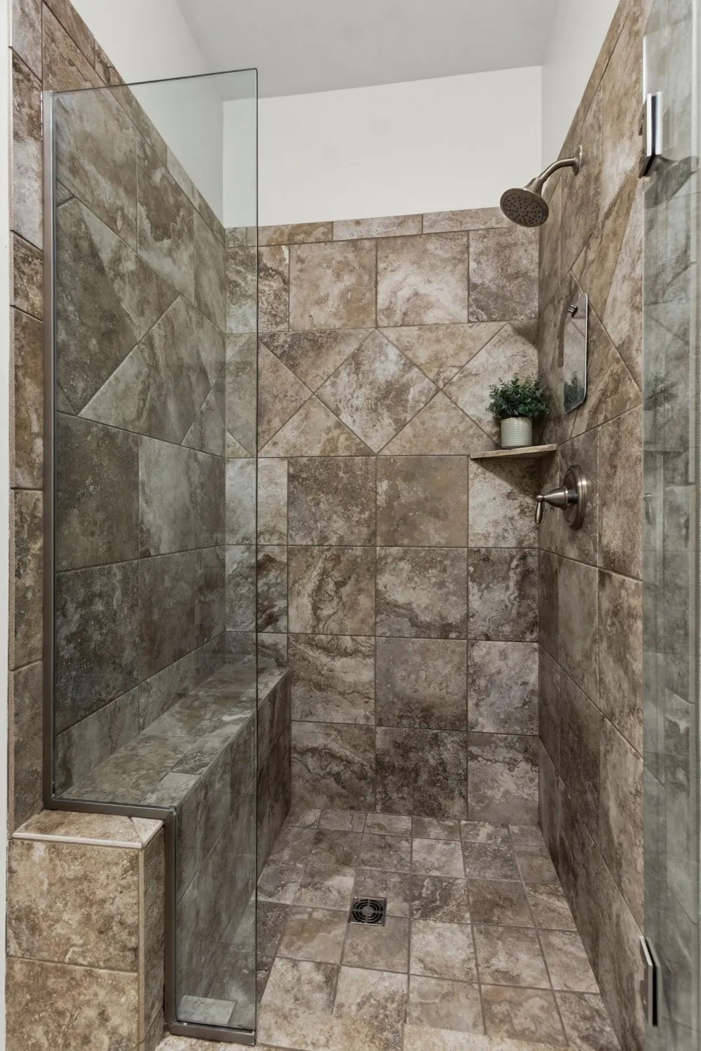 2214 Chaucer Park Ln Thompsons Station, TN 37179