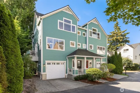 346 Wyatt Way NE #10