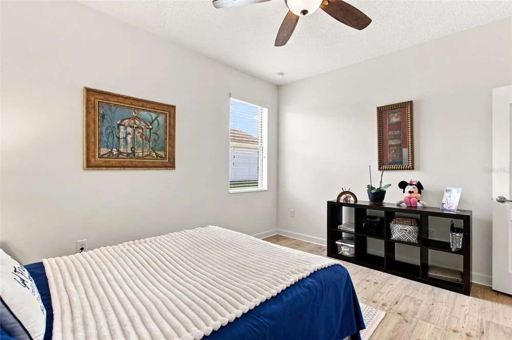 8961 DOVE VALLEY WAY Davenport, FL 33896