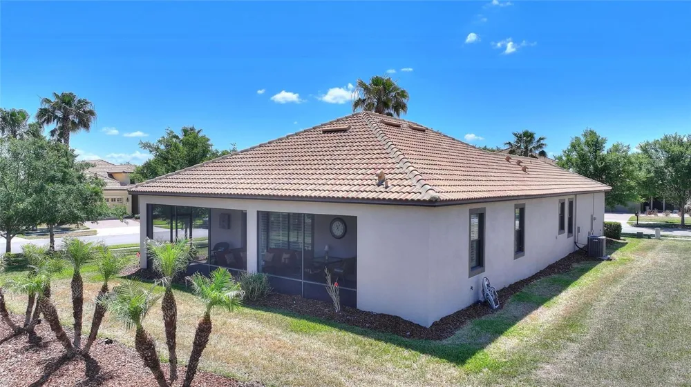 8961 DOVE VALLEY WAY Davenport, FL 33896