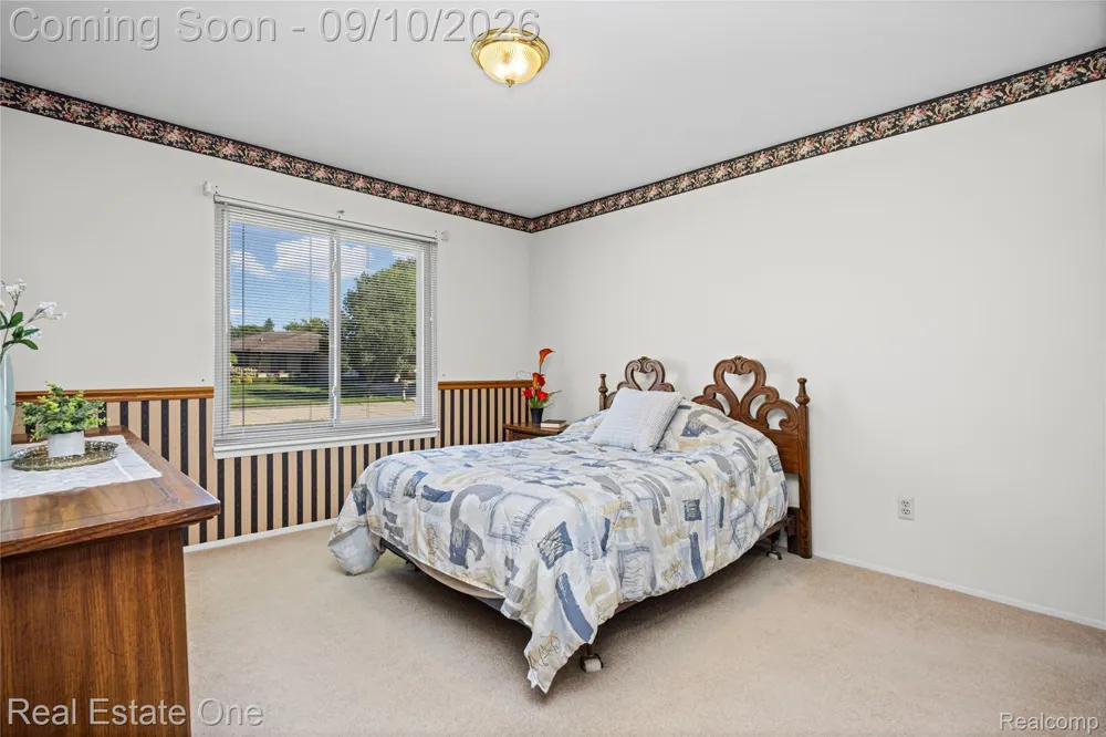 39739 Dorian Drive Sterling Heights City, MI 48310