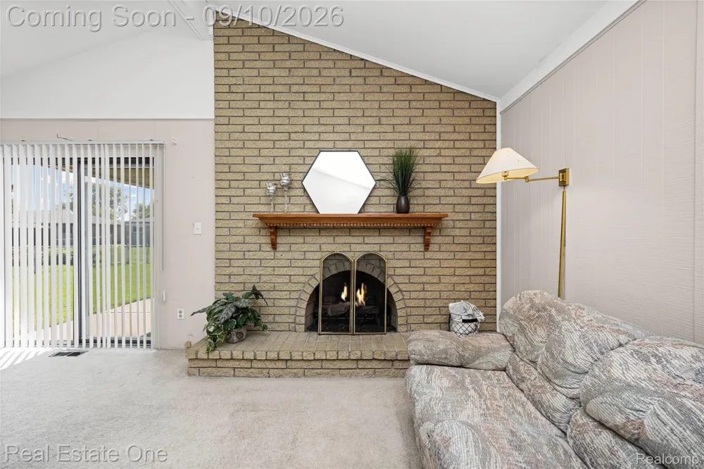 39739 Dorian Drive Sterling Heights City, MI 48310