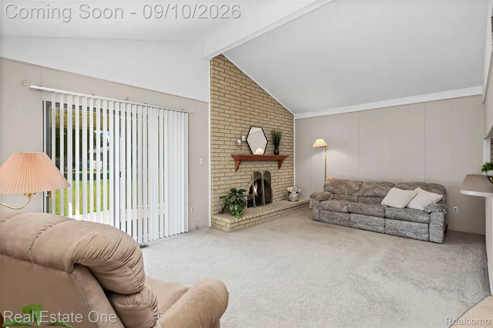 39739 Dorian Drive Sterling Heights City, MI 48310