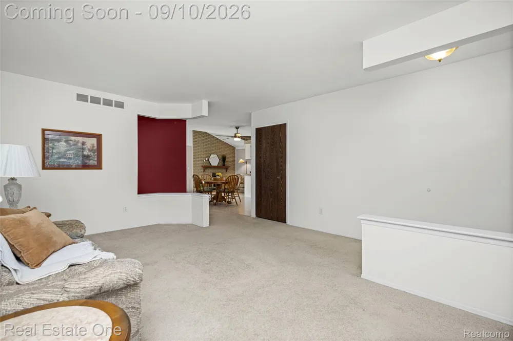 39739 Dorian Drive Sterling Heights City, MI 48310