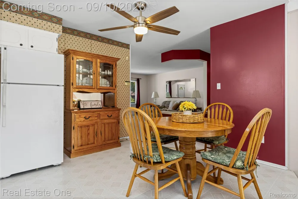 39739 Dorian Drive Sterling Heights City, MI 48310