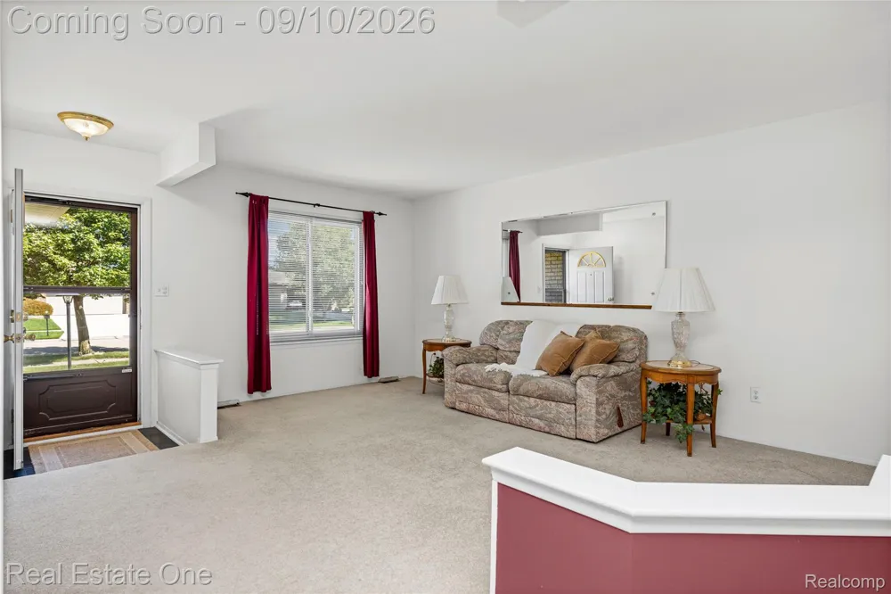 39739 Dorian Drive Sterling Heights City, MI 48310