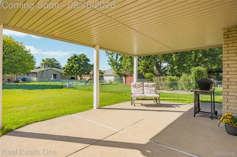 39739 Dorian Drive Sterling Heights City, MI 48310