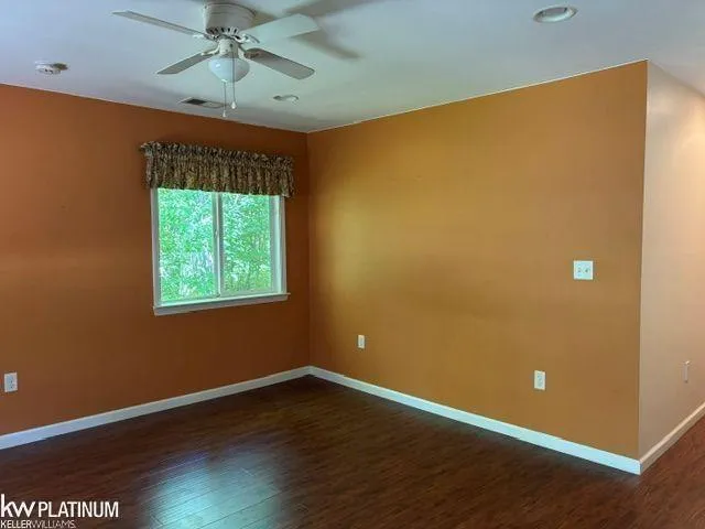 9083 Island Drive Clay Township, MI 48001