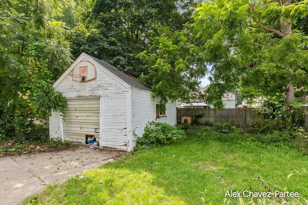 1933 Alba Avenue SW Wyoming City, MI 49509