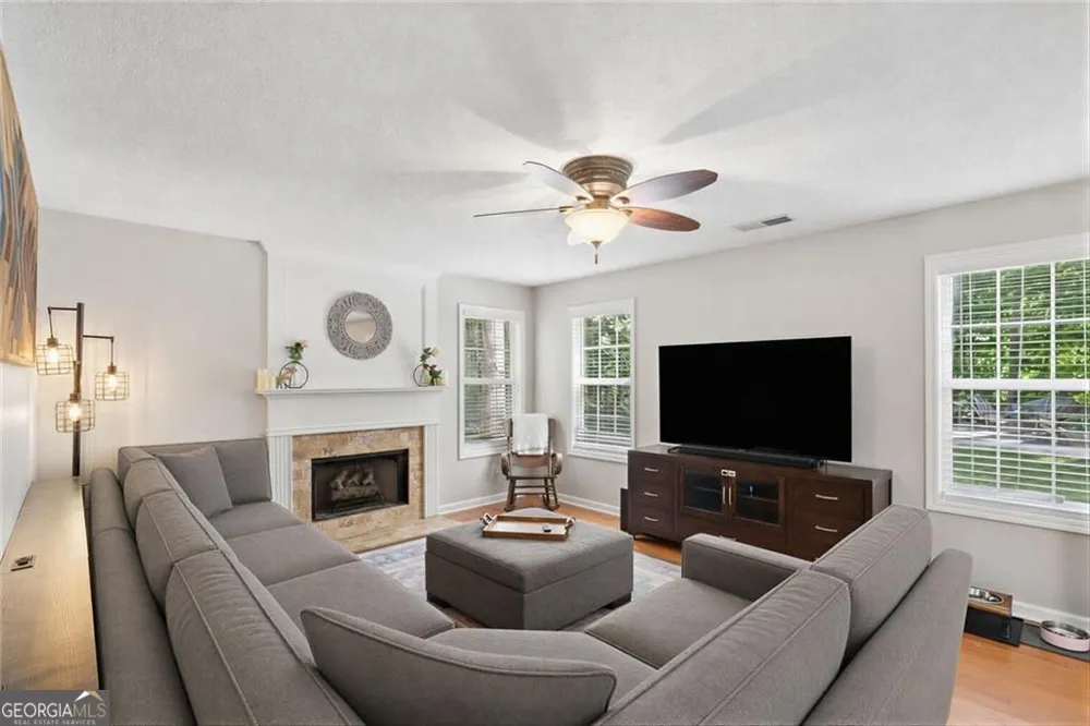 954 Wandering Vine DR SE Mableton, GA 30126