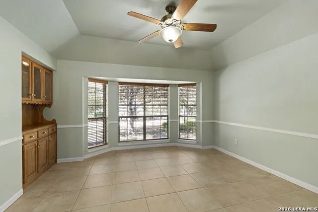 360 BEAR RIDGE DR La Vernia, TX 78121