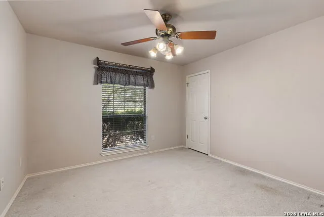360 BEAR RIDGE DR La Vernia, TX 78121