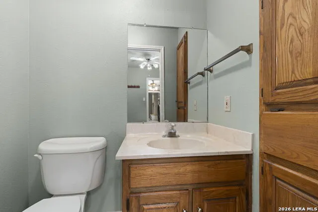 360 BEAR RIDGE DR La Vernia, TX 78121