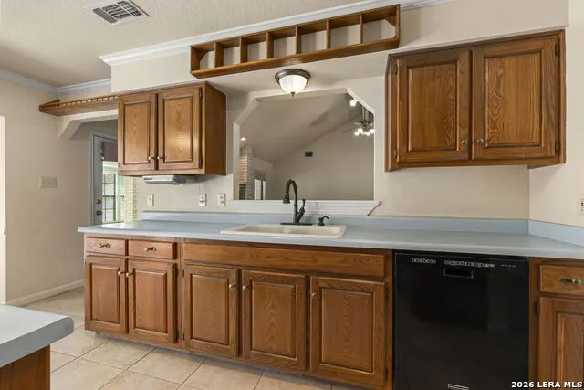 360 BEAR RIDGE DR La Vernia, TX 78121