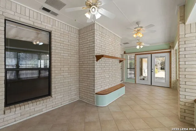 360 BEAR RIDGE DR La Vernia, TX 78121