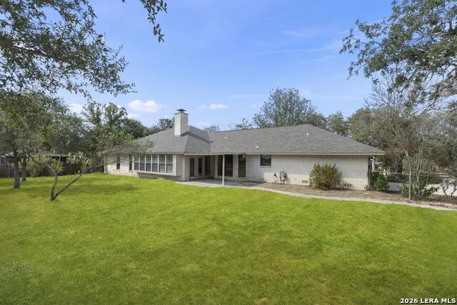 360 BEAR RIDGE DR La Vernia, TX 78121