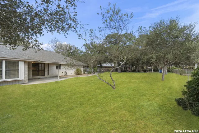 360 BEAR RIDGE DR La Vernia, TX 78121
