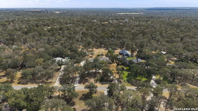 360 BEAR RIDGE DR La Vernia, TX 78121