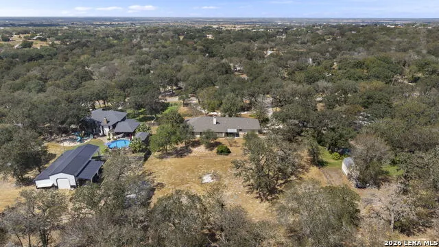 360 BEAR RIDGE DR La Vernia, TX 78121