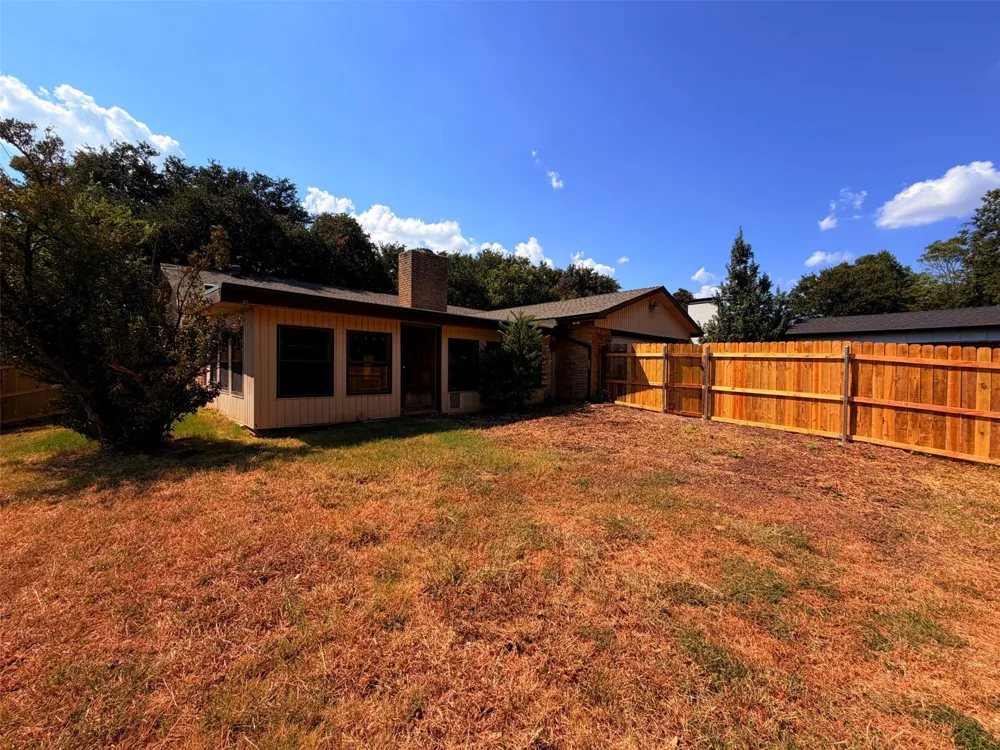 2602 Emberwood Drive Garland, TX 75043