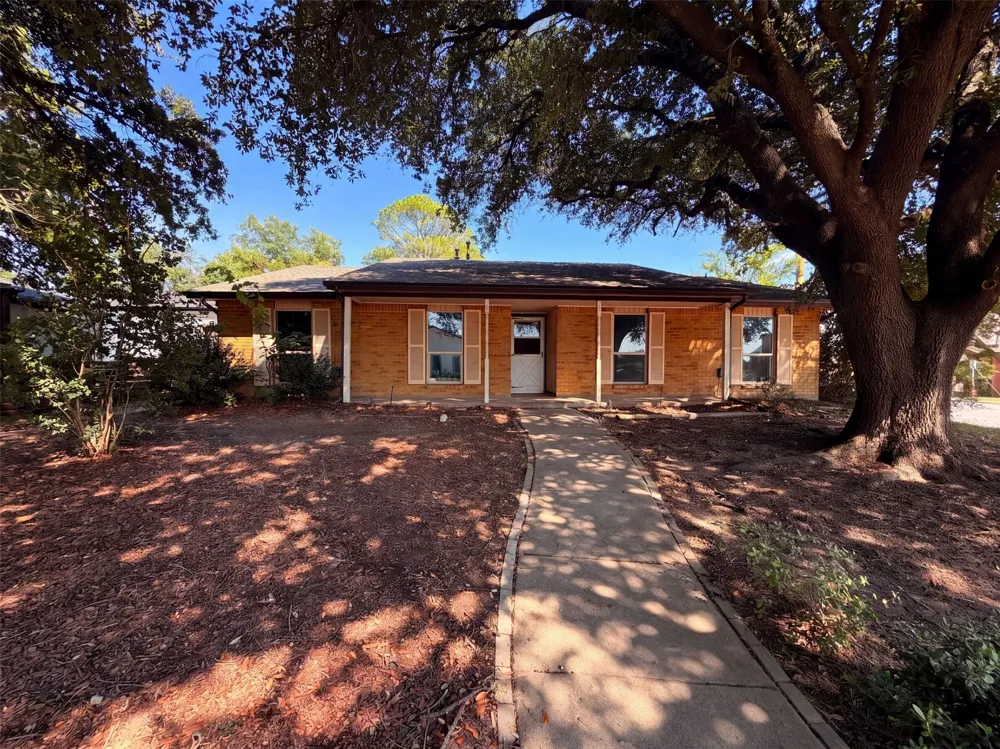 2602 Emberwood Drive Garland, TX 75043