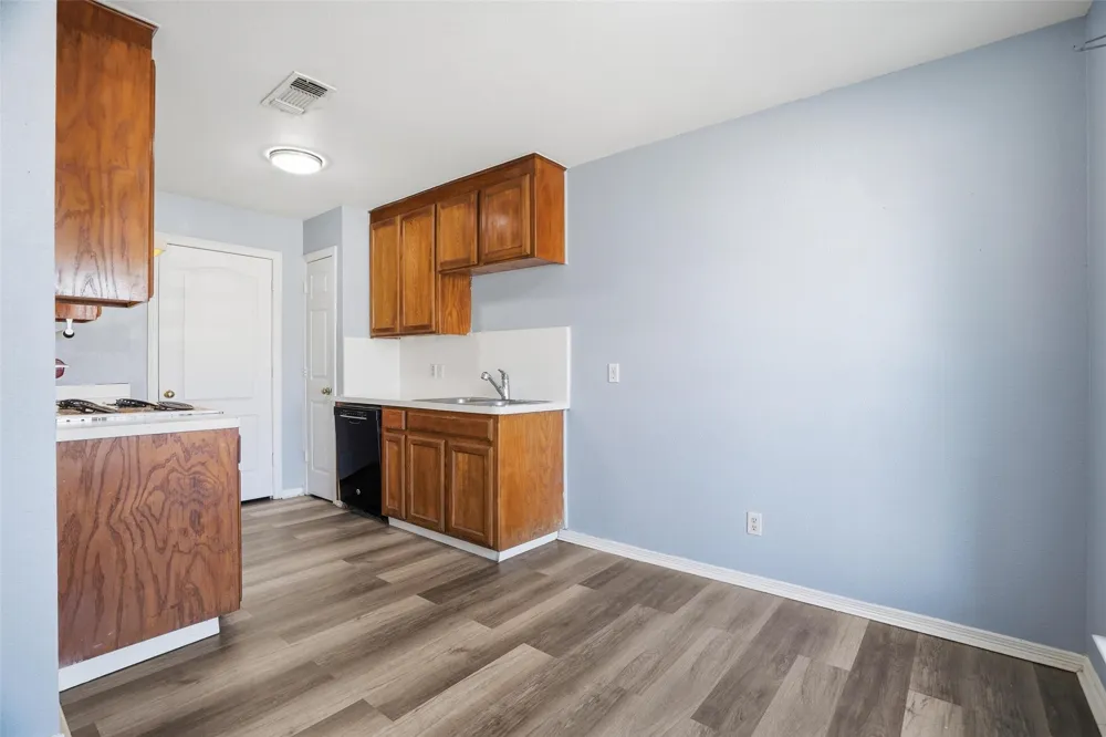 609 Race Street #A Crowley, TX 76036