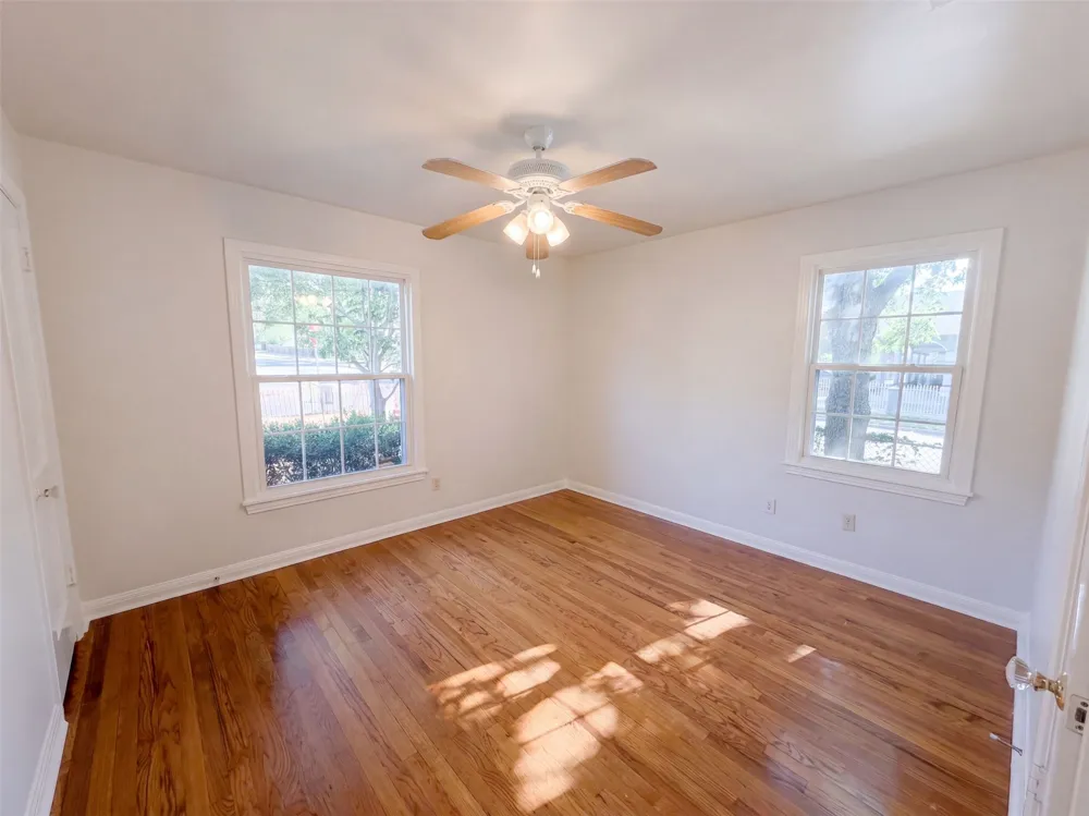 3802 Poinsettia Drive Dallas, TX 75211