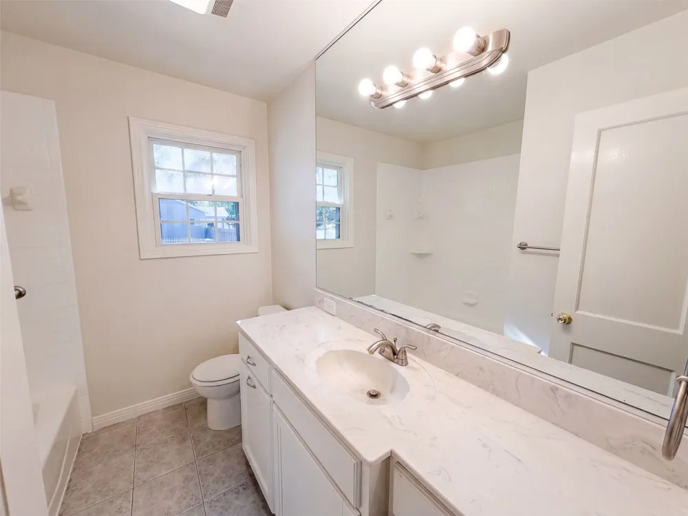 3802 Poinsettia Drive Dallas, TX 75211