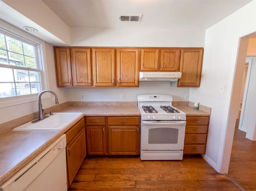 3802 Poinsettia Drive Dallas, TX 75211