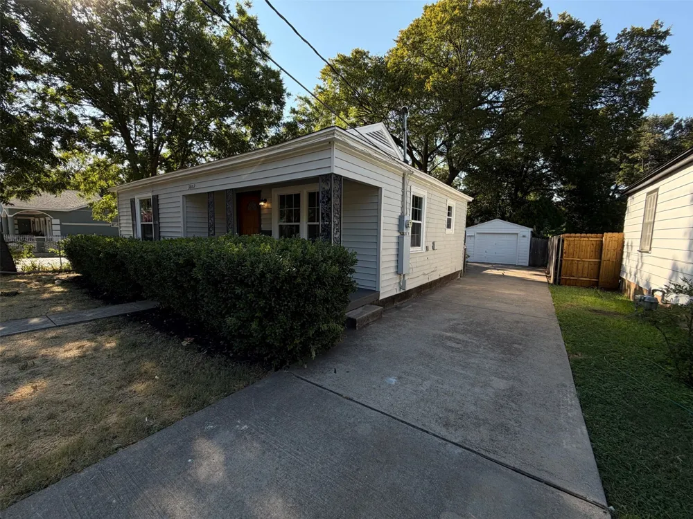 3802 Poinsettia Drive Dallas, TX 75211