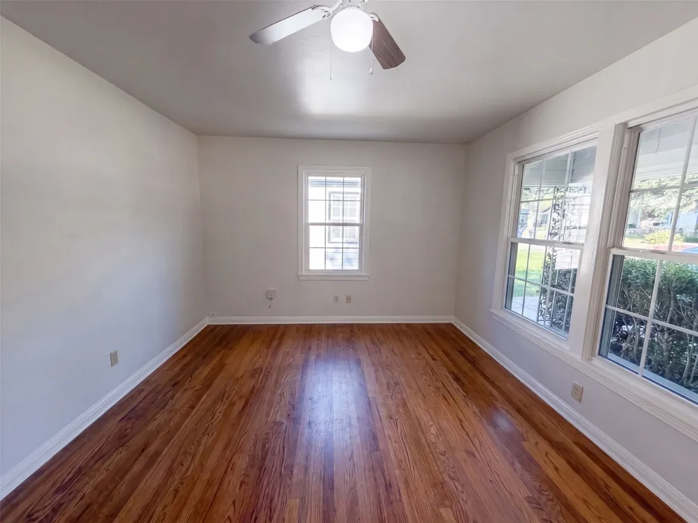 3802 Poinsettia Drive Dallas, TX 75211