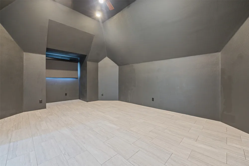 6130 Lavendale Avenue Dallas, TX 75230