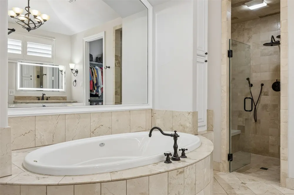 6130 Lavendale Avenue Dallas, TX 75230