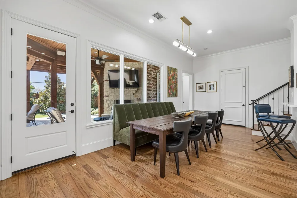 6130 Lavendale Avenue Dallas, TX 75230