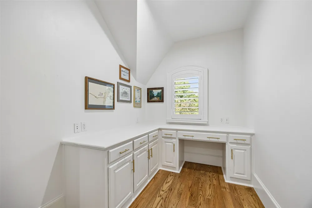 6130 Lavendale Avenue Dallas, TX 75230