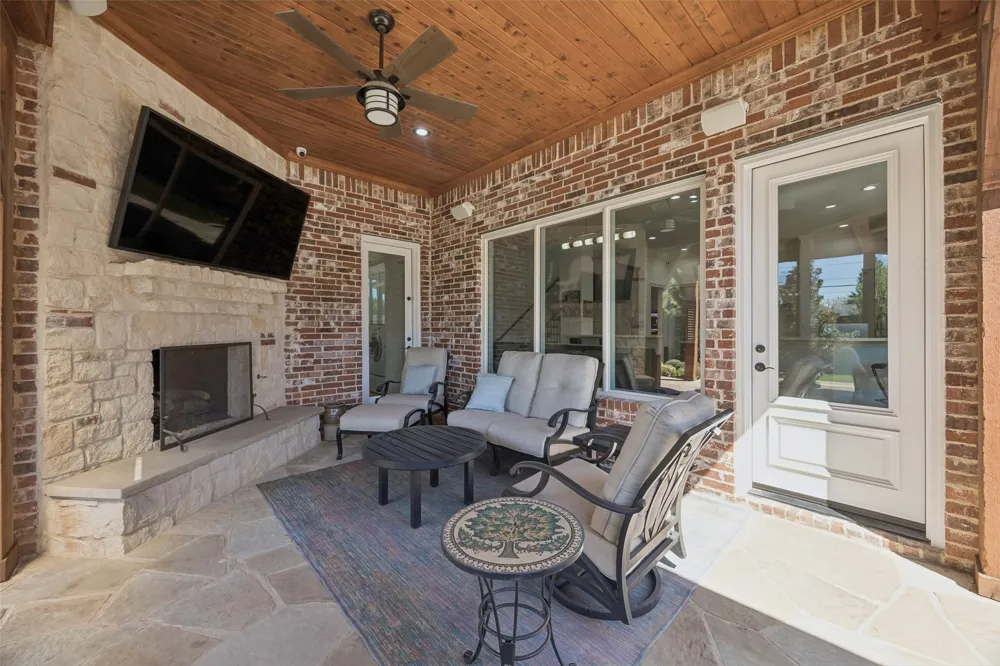 6130 Lavendale Avenue Dallas, TX 75230